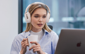 Casti wireless bluetooth Over Ear Edifier WH950NB