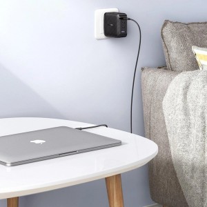 Incarcator Telefon Rapid GaN UGREEN CD224, 3x USB-C, 1x USB, Power Delivery 3.0, GaN, 65W (negru) 70774