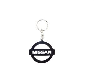 Breloc auto din plastic negru, Nissan