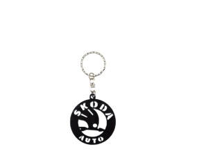 Breloc auto din plastic negru, Skoda