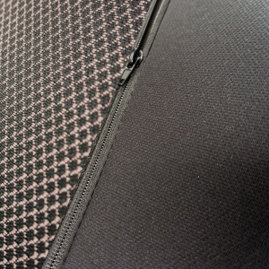 Set Huse Scaune Universale Premium Carguard Personalizate cu Suzuki – Negru/Bej - Img 4