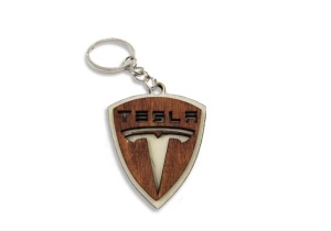 Breloc din lemn 3D, 56x43 mm, TESLA