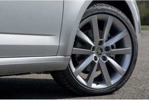 set 4 Capace Janta Aliaj Skoda 52MM Interior - 56MM Exterior Negru Cu Argintiu - Img 6