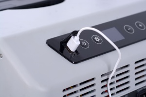 Lada Frigorifica Portabila cu Compresor, RONIC FCR-40A, 40 litri, functie Bluetooth + Baterie - Img 8