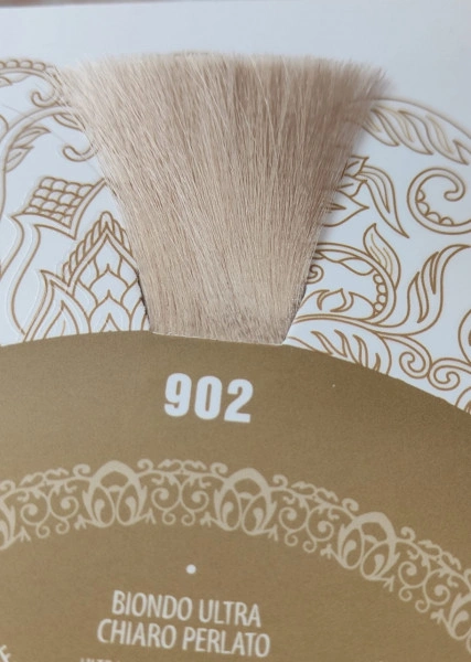 vopsea de par profesionala blond platinat