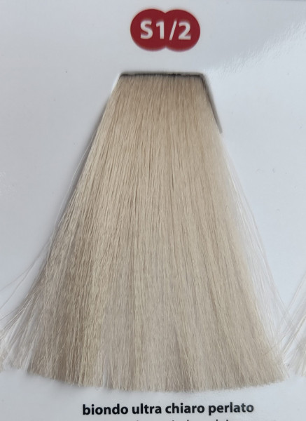 vopsea de par profesionala blond platinat