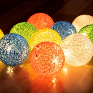Ghirlanda LED cu globuri bumbac, colorat CBL 11/M