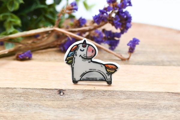 Broșă unicorn
