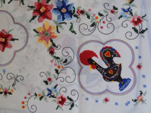Traditionelle Barcelos-Hahn-Tischdecke – 150 x 150 cm - Img 3