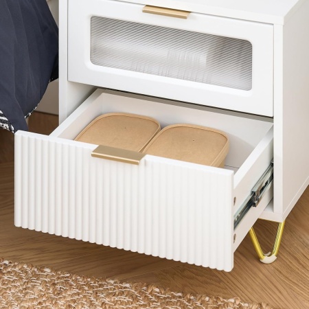 NOA59 - Set 2x Noptiere albe 40x40x47 cm, riflaje, cu 2 sertare, dormitor - Alb-Auriu - Img 6