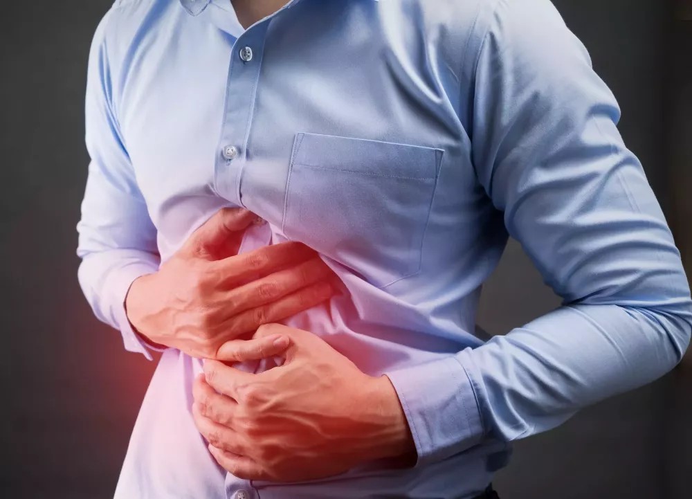 Ai probleme cu arsurile la stomac? Descoperă cauzele și tratează-le cu recomandările noastre!