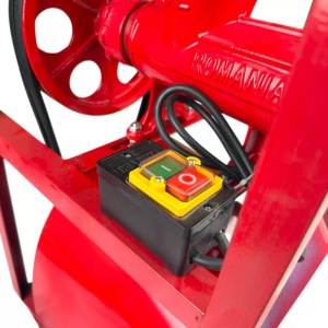 Masina Tocat Carne cu motor electric 1,3 kw ,Palnie pentru carnati ,platforma inox,buton start stop - Img 3