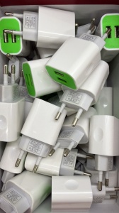 Incarcator / Adaptor USB cu două porturi. - Img 2