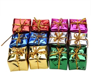 Set de 12 Ornamente Miniaturale Cadou Colorate din Folie, Design Laserat, Craciun, Multicolor - Img 3