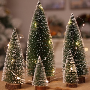 Brad artificial de craciun, ornament pentru masa, pe suport lemn, 25 cm inaltime - Img 4