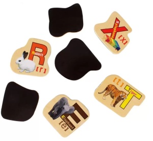 Set 28 piese litere magentice din lemn English Letters, multicolor - Img 6