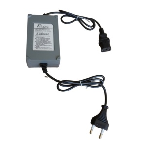Cablu de alimentare standard, cu un conector de tip europlug la un capăt și un conector cu 2 pini la celălalt