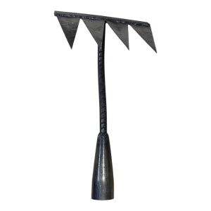 Sapaliga pentru scoaterea simplă a buruienilor și pentru sol