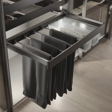 Suport pantaloni 7 tije cu rama, finisaj titan accesorii dressing Quartz