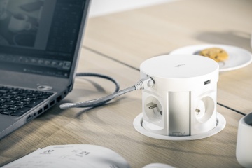 Priza incorporabila CONFORT PLUS Ø120mm, 4xSCHUKO, 2xUSB, 2xRJ45, incarcare WIRELESS, alb - Img 4