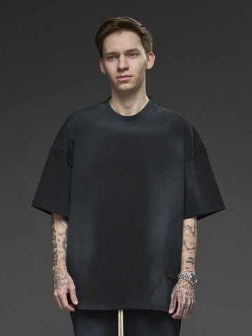 Tricou negru vopsit YOUNG