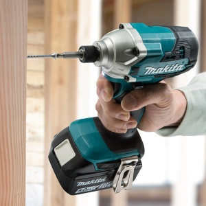 Masina de insurubat cu impact 155 Nm, cu acumulatori 18V 1x3.0Ah, tip DTD156SF - Img 2