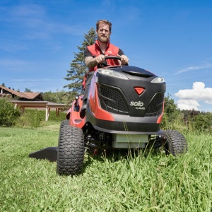 Tractoras tuns gazon, lățime de tăiere 110cm, transmisie hidrostatica SOLO by Al-ko T18-111.4 HDS-A V2 Comfort pro, cu motor Pro600 586cm3, putere 9.6kW - Img 4
