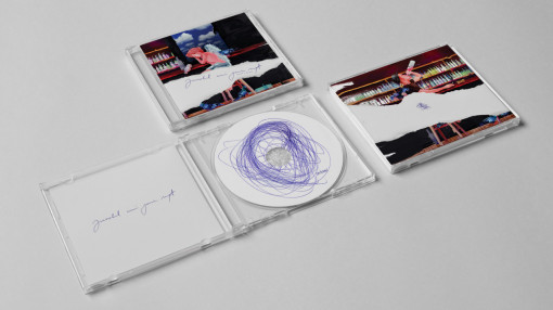Sticker + CD gratuit "Jurnalul unui geniu rupt"