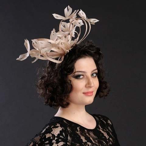 Voaleta  pe bentita.Fascinanta si feminina.