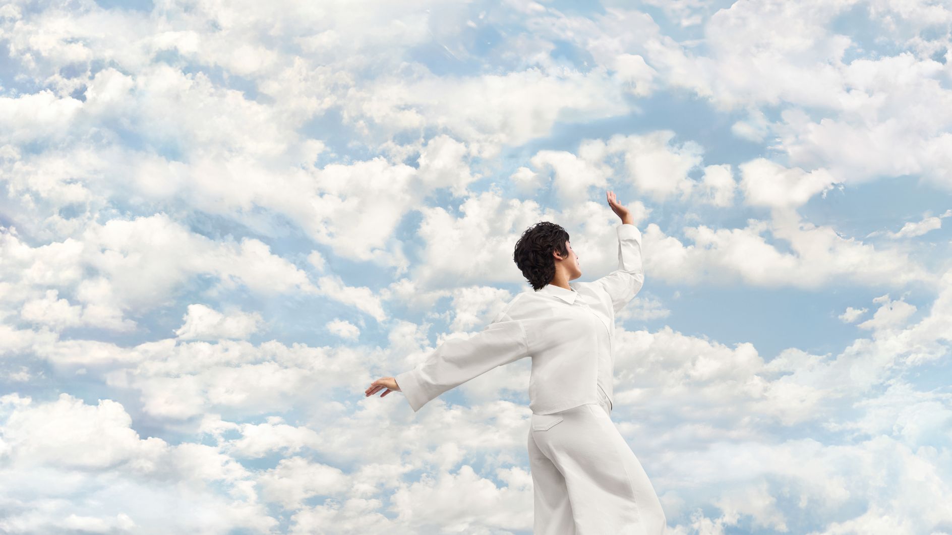 Cloud Dancer 2026: Cum să folosești albul aerat în Branding și Creativitate