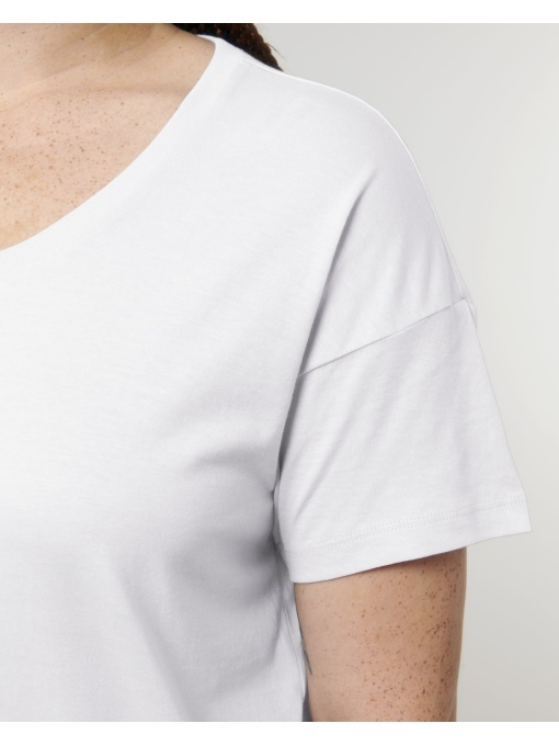 ST/™ Stella Chiller – The women&#039;s scoop neck relaxed fit t-shirt - Img 1