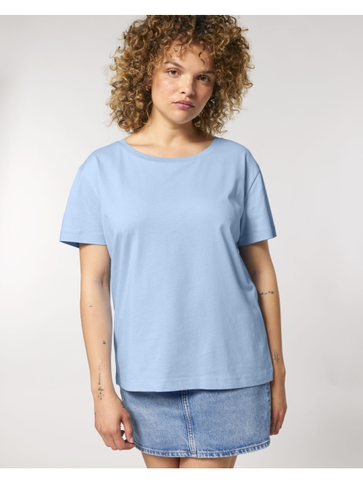 ST/™ Stella Serena – The iconic mid-light women&#039;s scoop neck t-shirt