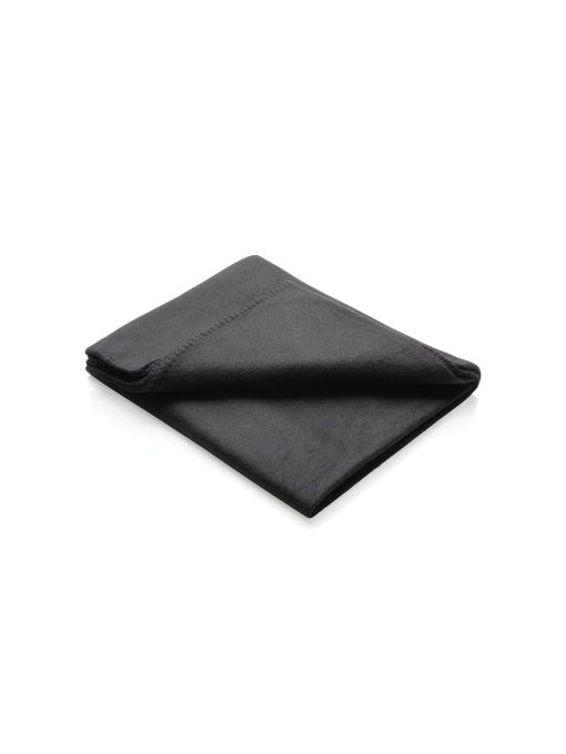 XD™ Fleece blanket in pouch