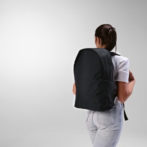 AO Rucsac Tallin 23L ripstop rPET 23L. Potrivit pentru laptop de 17"