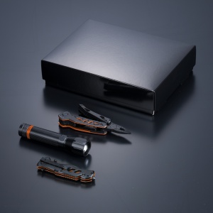 CO Optima Set III-B: multitool, cuțit de salvare și lanternă mare