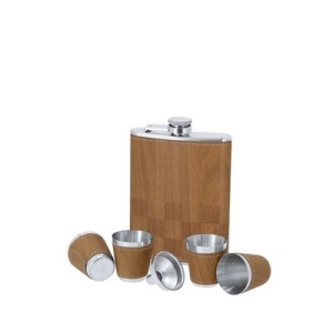 AX™ Set cadou, flacon pentru băuturi 175 ml, căni 30 ml, joc de șah