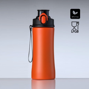 CO Primo Urban Set: trusă cosmetică și sticlă de apă 550 ml