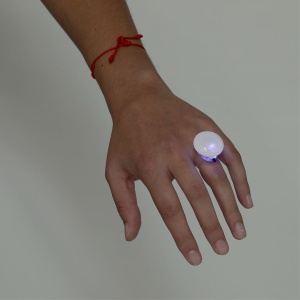 MAK Tayter - Ring Multicolour Led Lights. Button Batteries Included - Img 4