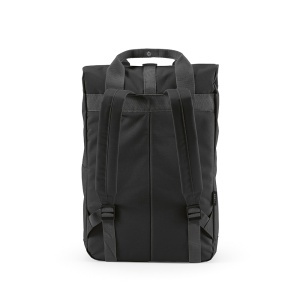 AO Rucsac Warsaw 20L din rPET. Închidere tip roll-top și cataramă.