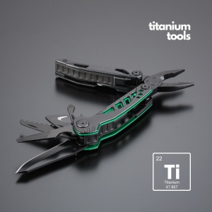 CO Optima Set II: multitool, briceag și lanternă medie