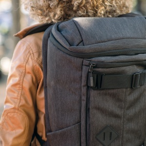 Rucsac Paso 20L din rPET. Bucle în partea de jos. Compatibil cu laptop de 17". - Img 9
