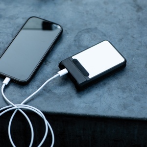AO Baterie externă Ampx rABS 6000 mAh. 18W. Încarcă telefonul de 2-3 ori