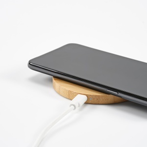 AO Încărcător wireless Kepler Bamboo 15W. Port USB-C