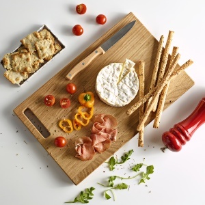 AO Moore Board Oak with Built-in Handle