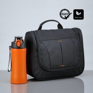 CO Primo Urban Set: trusă cosmetică și sticlă de apă 550 ml