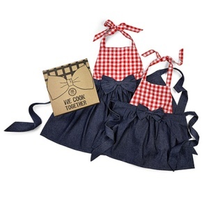 GC Mini-me set of kitchen aprons - Img 2
