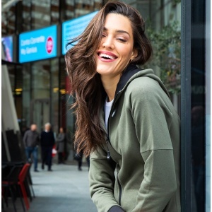 JR Sweater Cleveland Lady