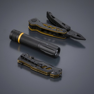 CO Optima Multiset: multitool, cuțit de salvare și lanternă mică