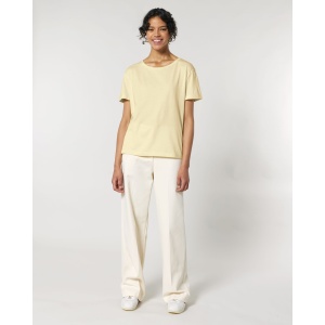 ST/™ Stella Serena – The iconic mid-light women's scoop neck t-shirt