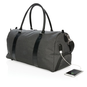 XD™ Weekend bag with USB A output